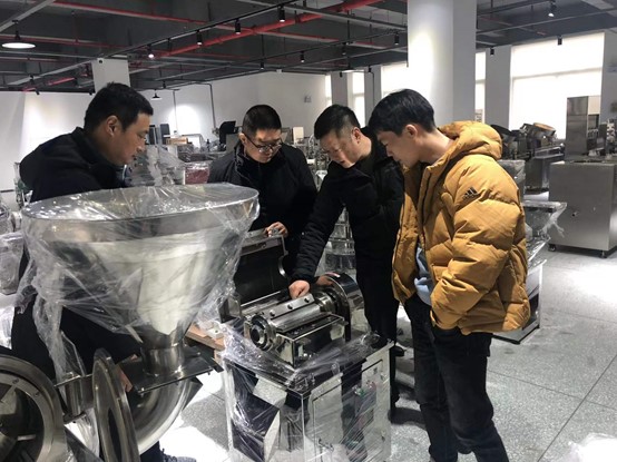 湖南省中醫(yī)研究院一行來公司參觀